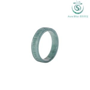 Personalisierter Lucky Jade Ring, echtes grünes Jadeitband der Klasse A, handgravierter Name / Initialen als Glücksbringer, einzigartiges Geschenk für Männer & Frauen